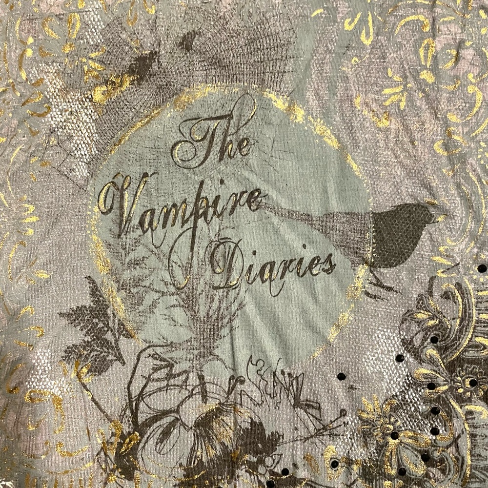 Vampire Diaries 3/4 sleeve,thin cotton T-shirt. Size 16. Vintage
